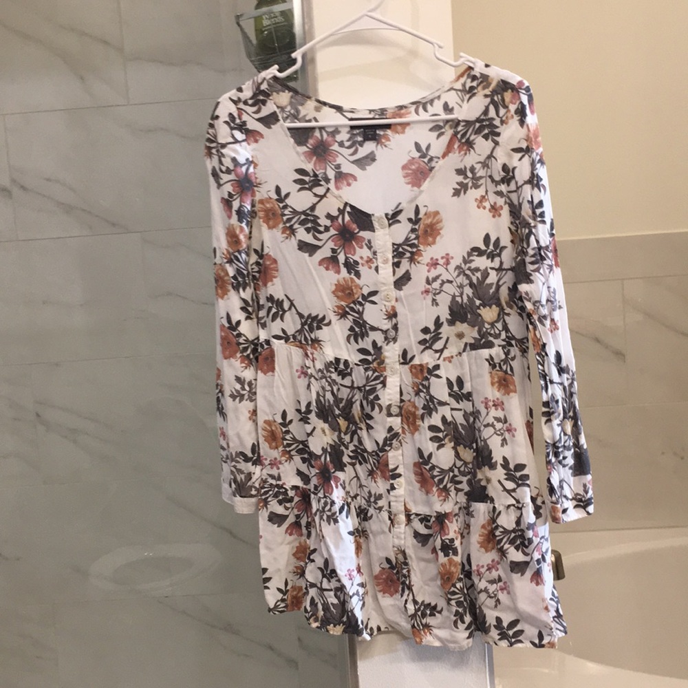 Long sleeve floral blouse